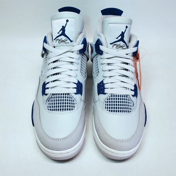 Air Jordan Retro 4 - Picture 3 of 13